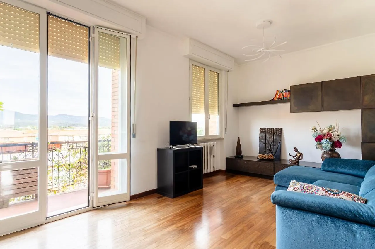 Roomy Flat Near The Hospital Riuniti! Livorno Apartamento