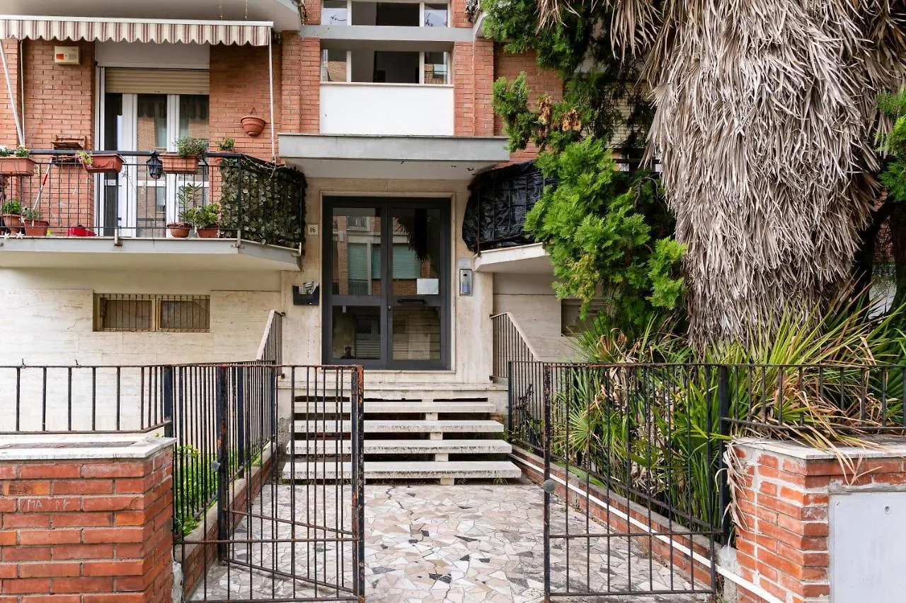 Apartamento Roomy Flat Near The Hospital Riuniti! Livorno